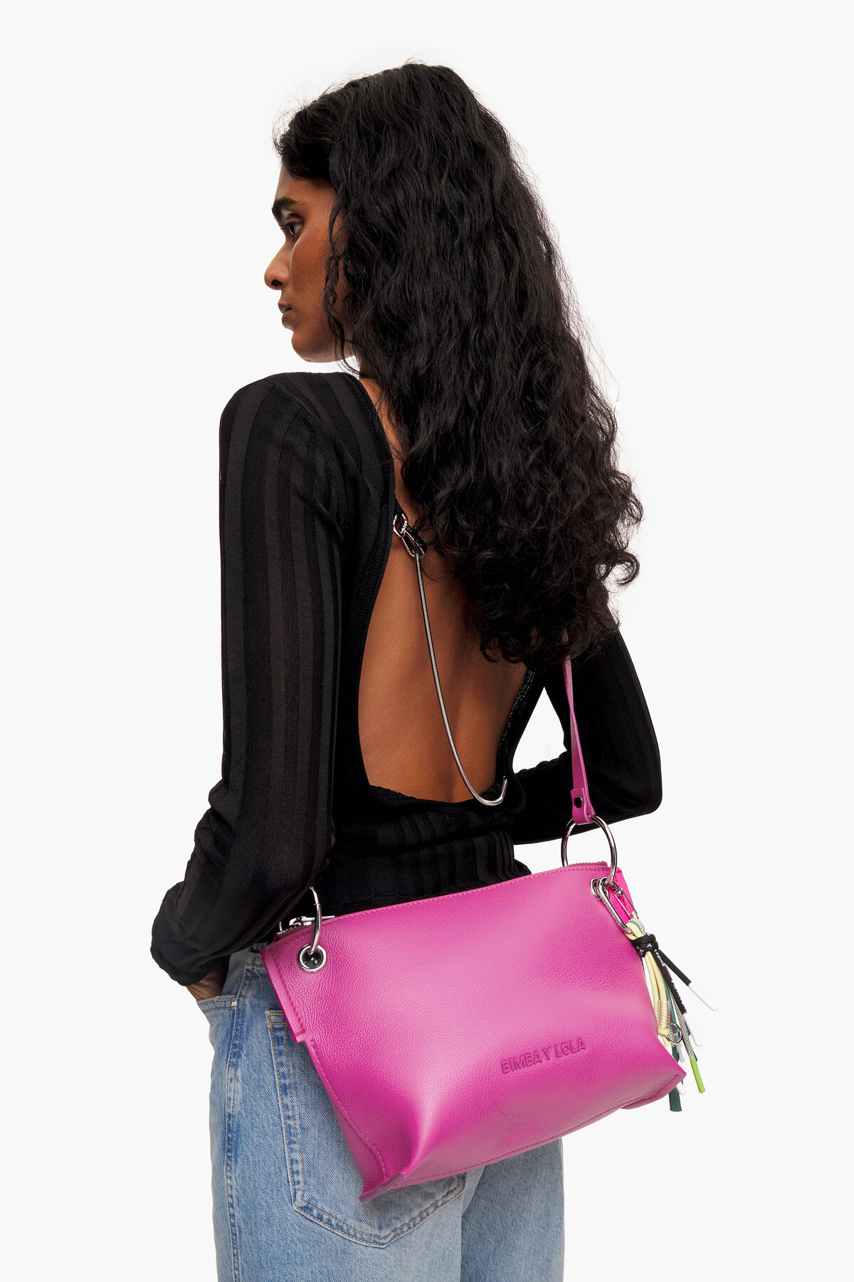 Bolso bandolera M piel fucsia
