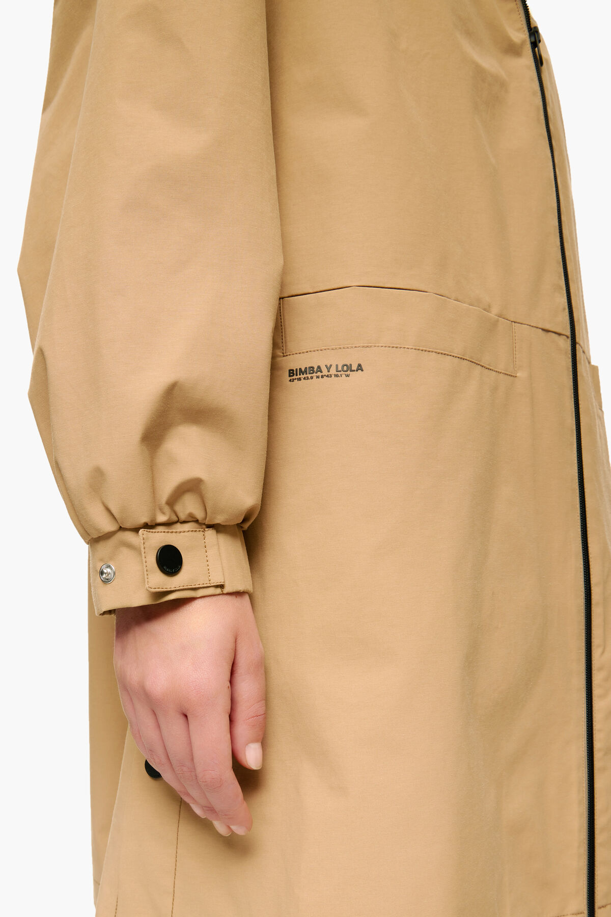Gabardina evasé camel