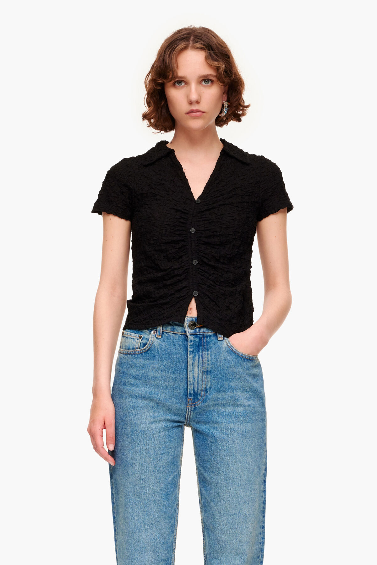 Camiseta textura botones negra