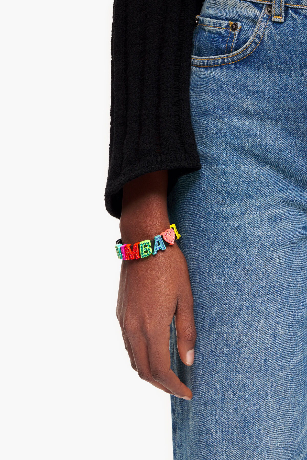 Pulsera letras logo piel negra