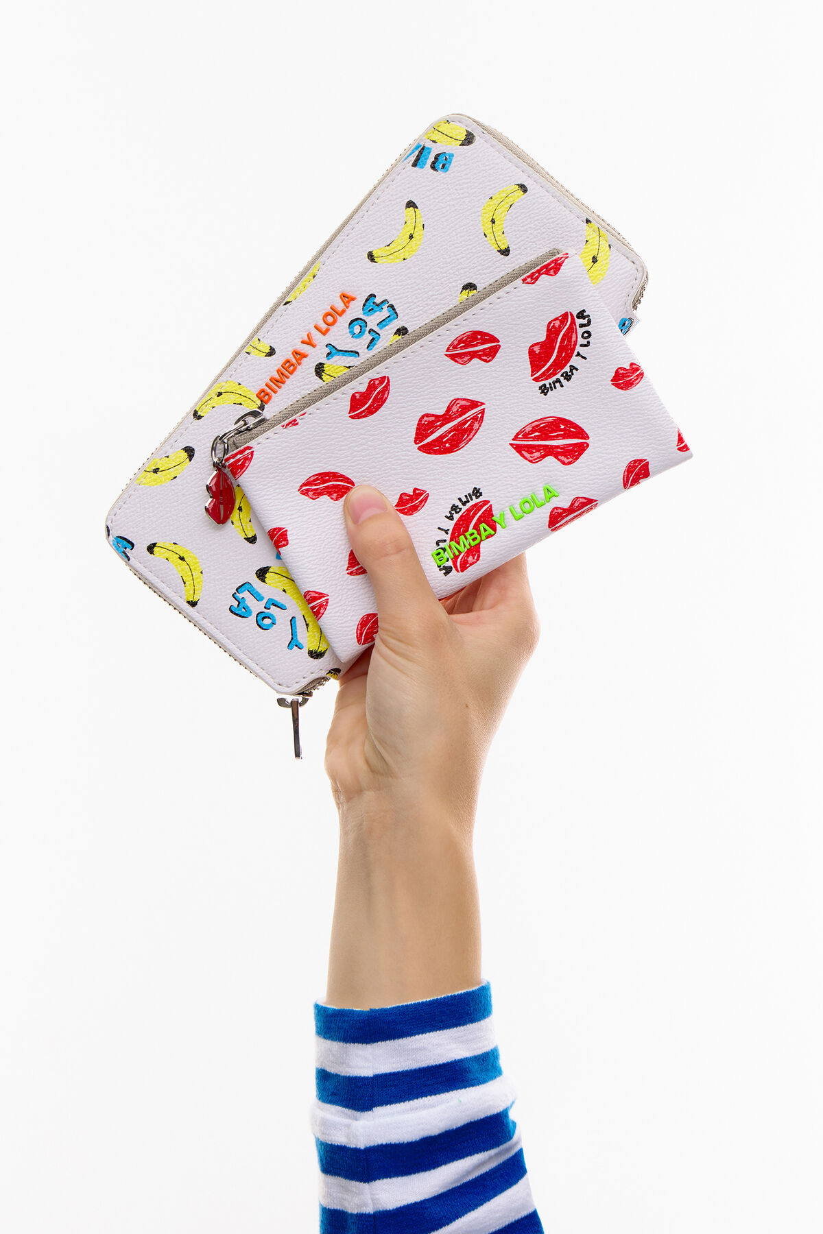 Monedero rectangular textura print labios blanco