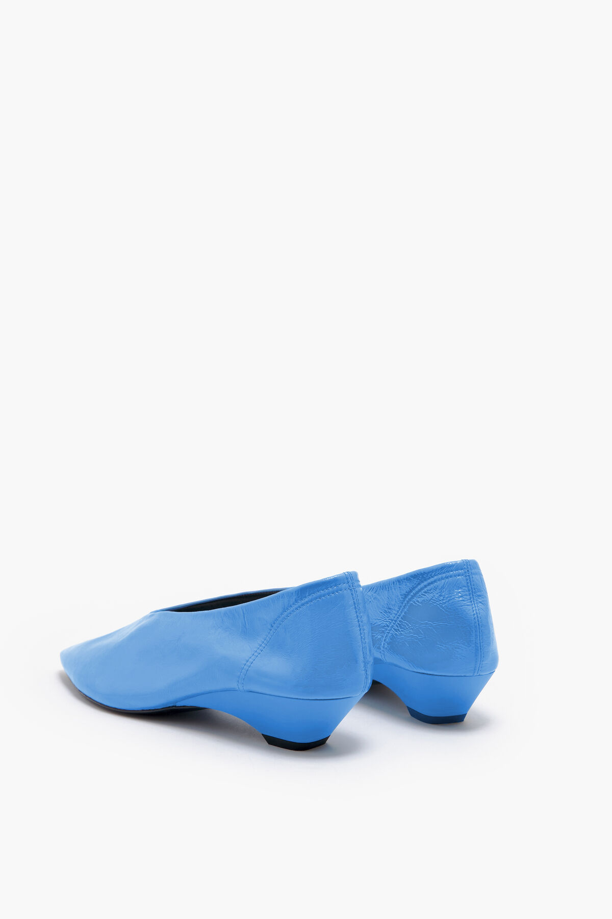 Zapato salón piel azul