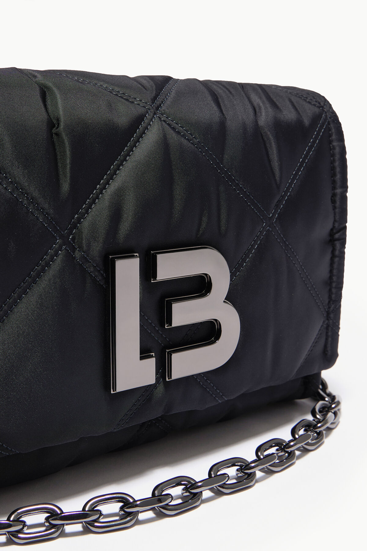 Bolso bandolera M nylon solapa negro