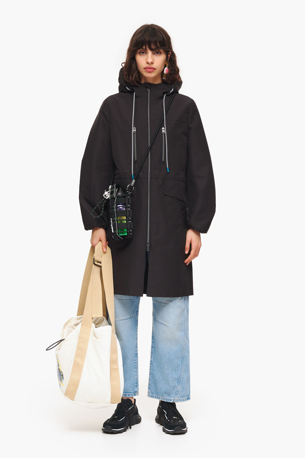 Gabardina evasé negra