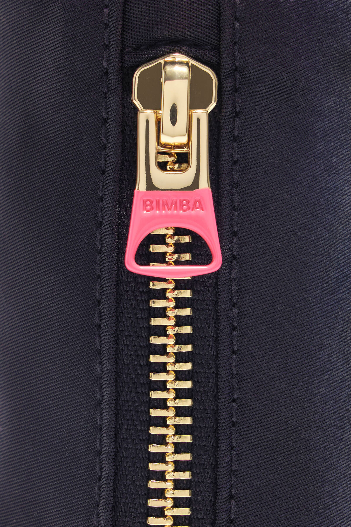 Estuche cilíndrico nylon negro