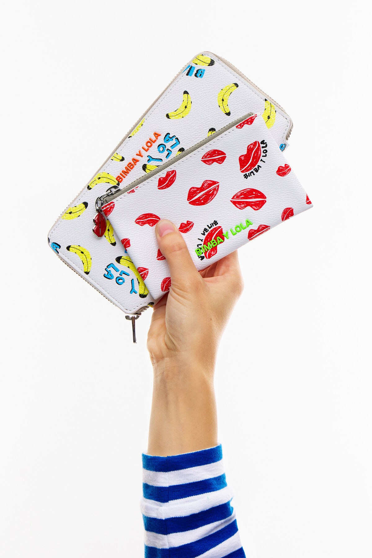 Monedero rectangular textura print labios blanco