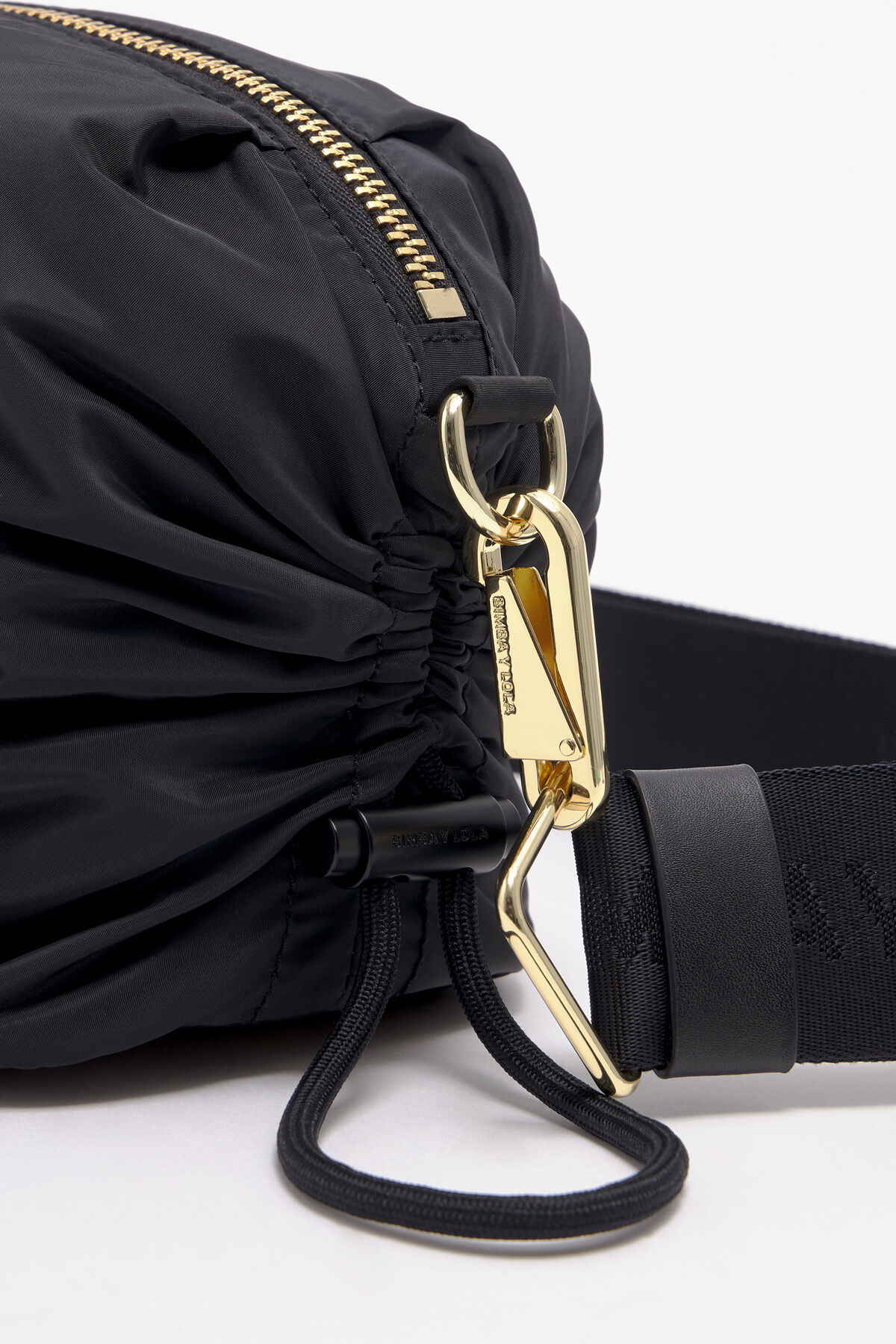 Bolso bandolera M nylon frunces negro