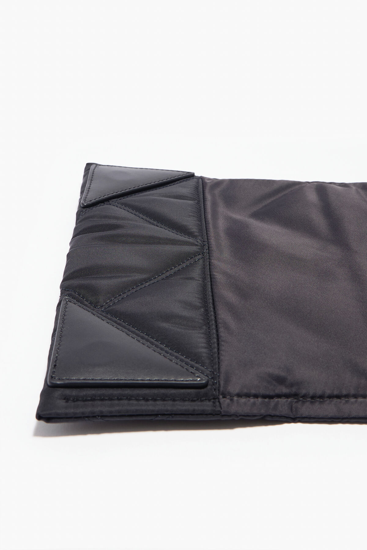 Bolso bandolera M nylon solapa negro