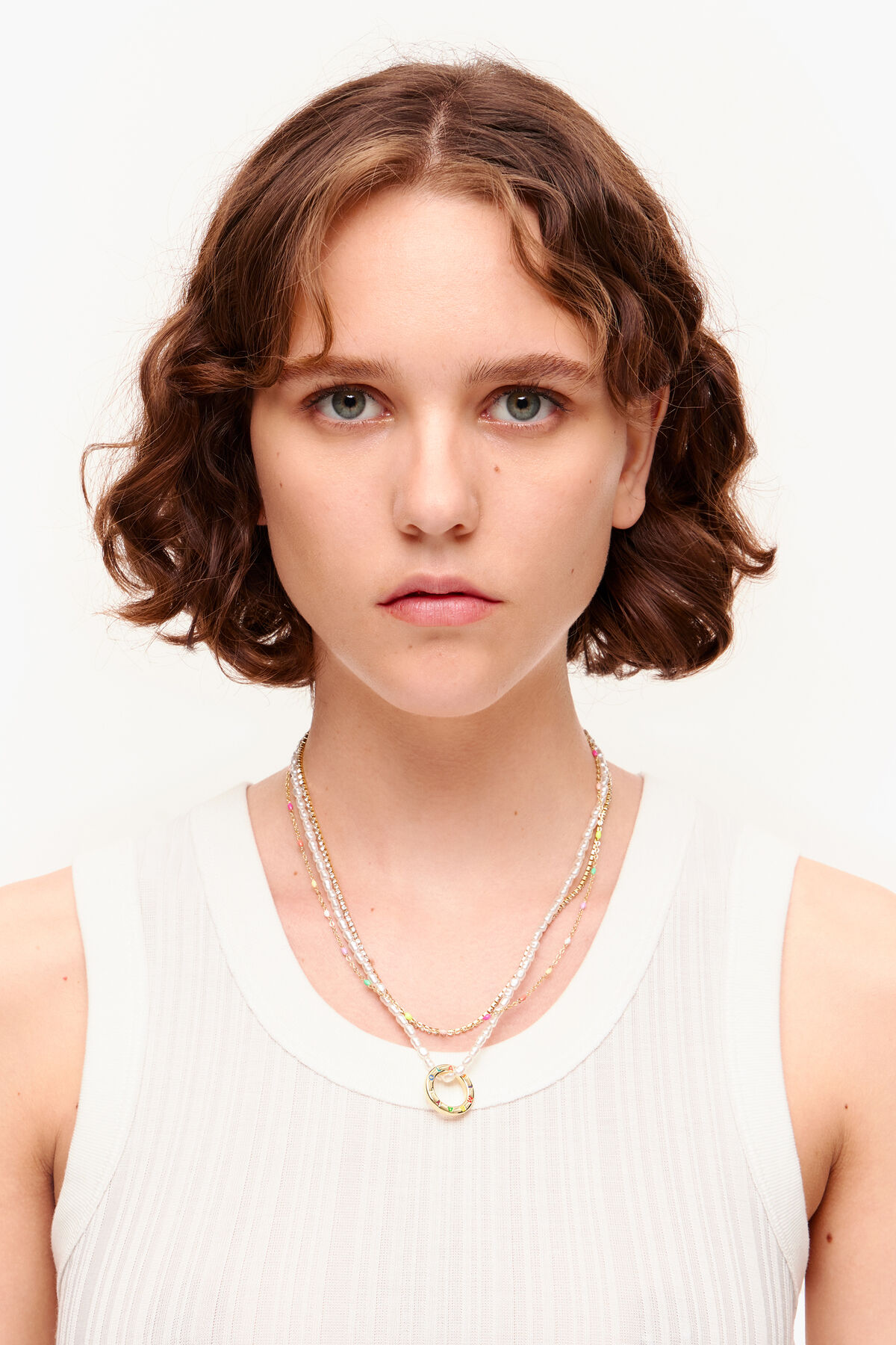 Collar corto perlas y cadena