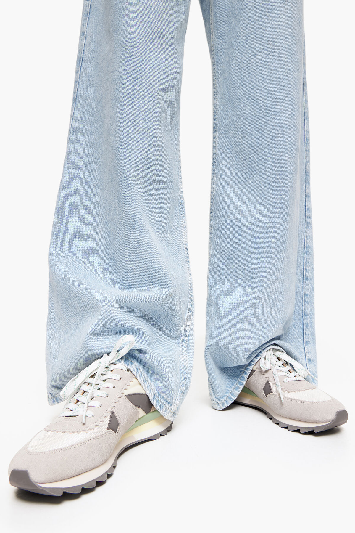 Deportiva técnica vainilla