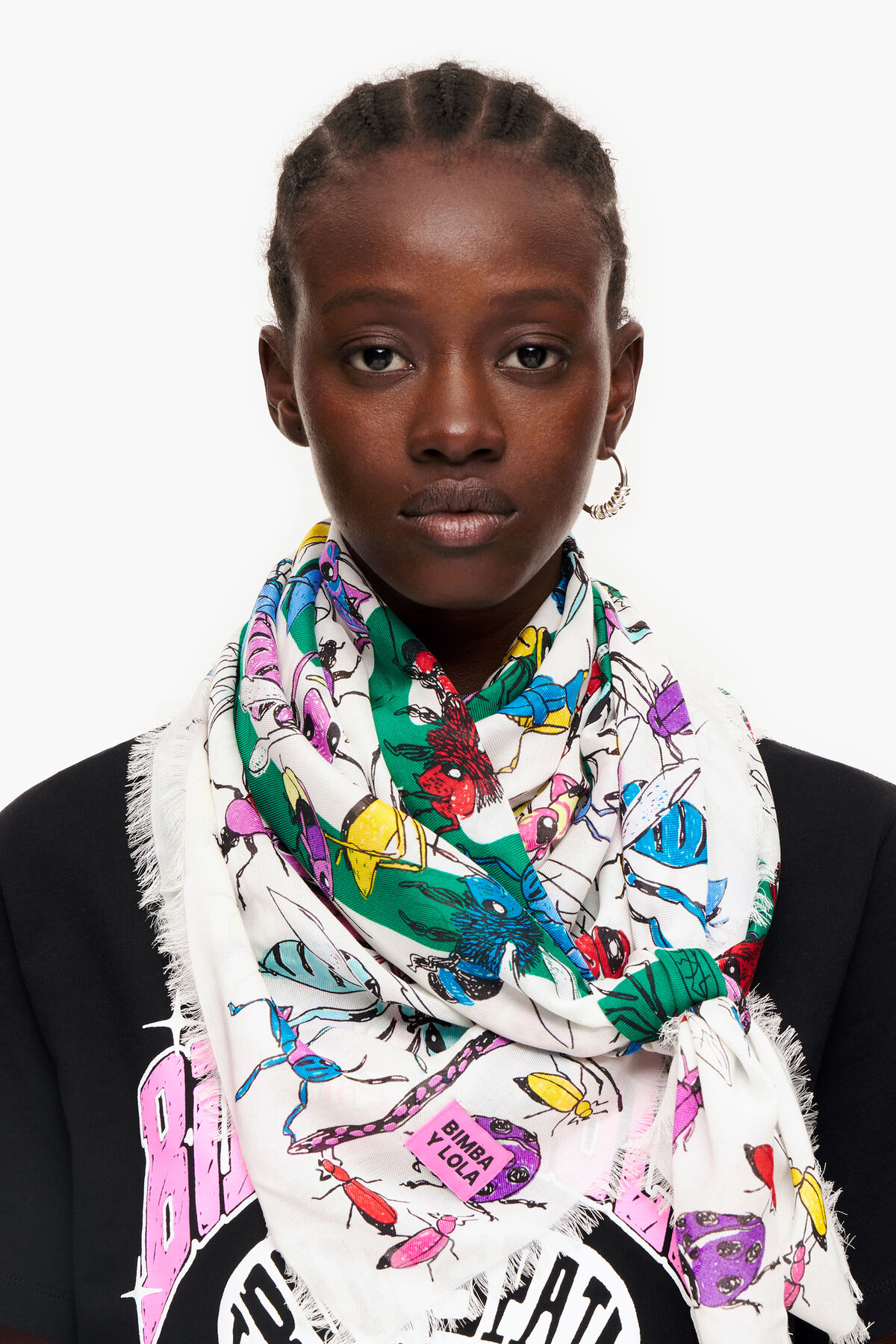 Chal insectos y logo blanco roto