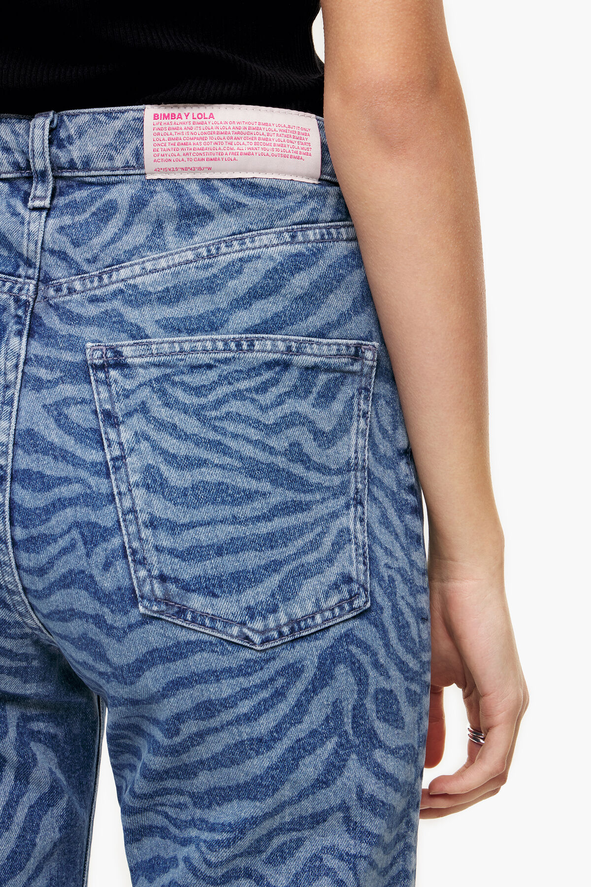 STRAIGHT CROPPED - Vaquero recto Tiger azul