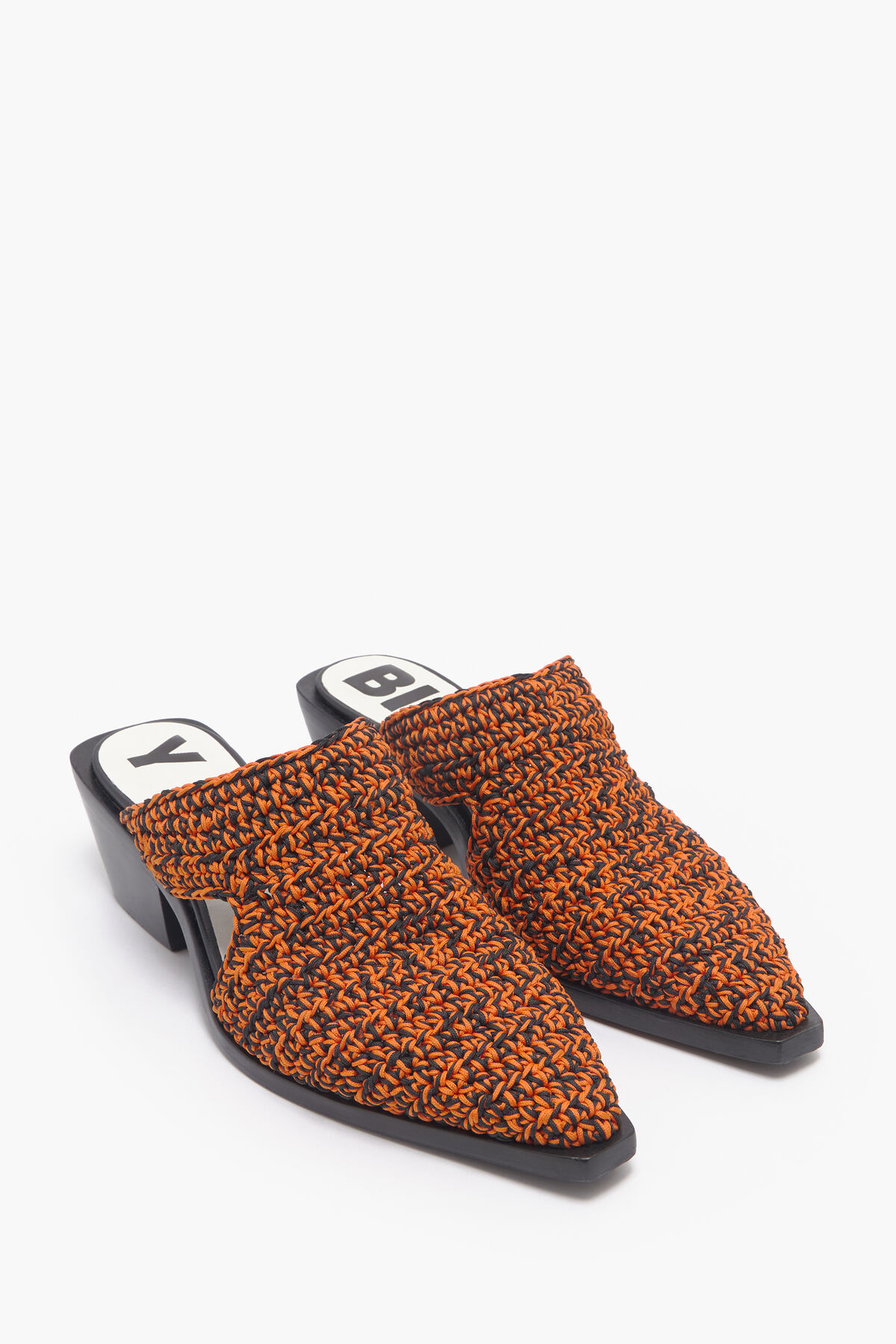 Zueco crochet naranja