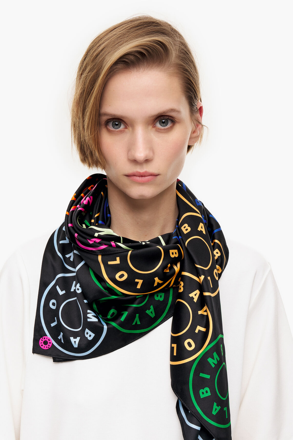 Pañuelo logos negro