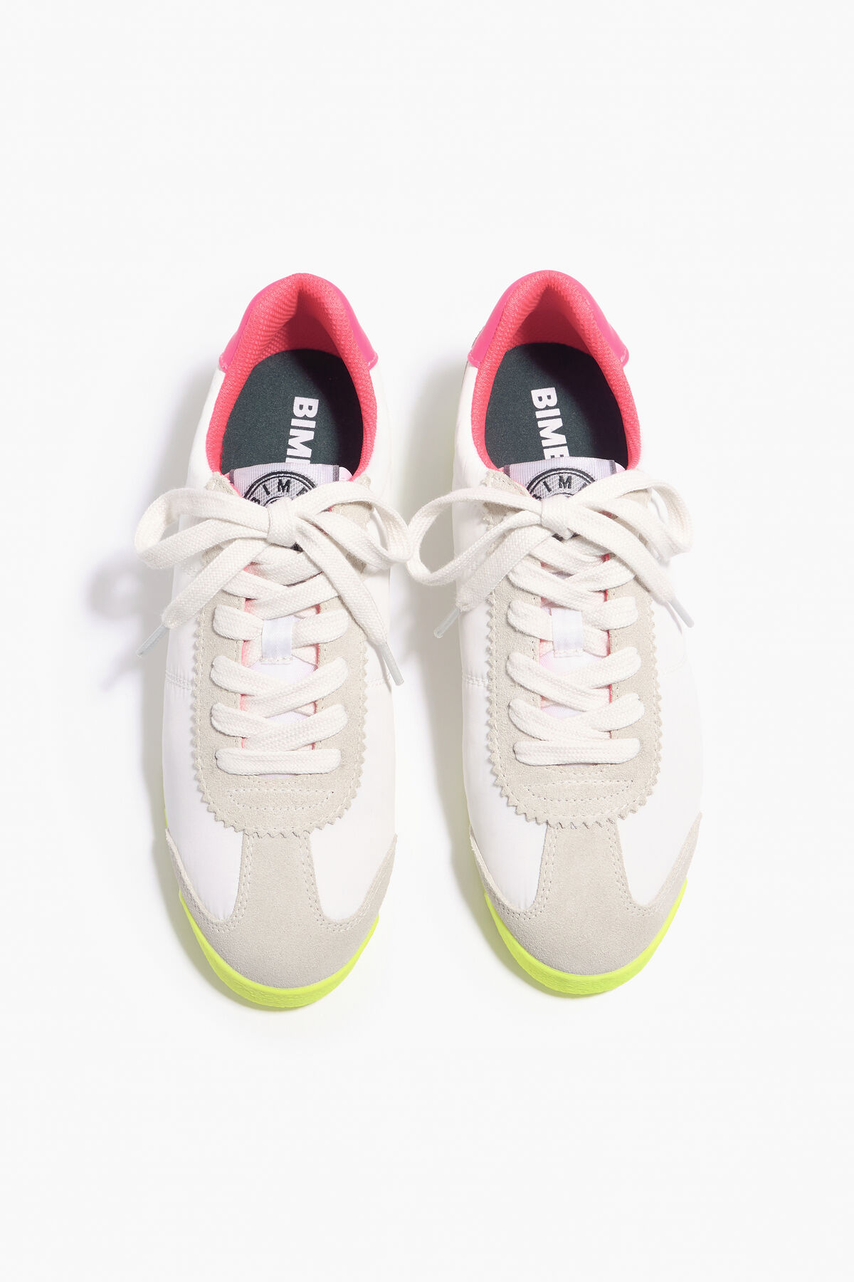 Deportiva retro blanca