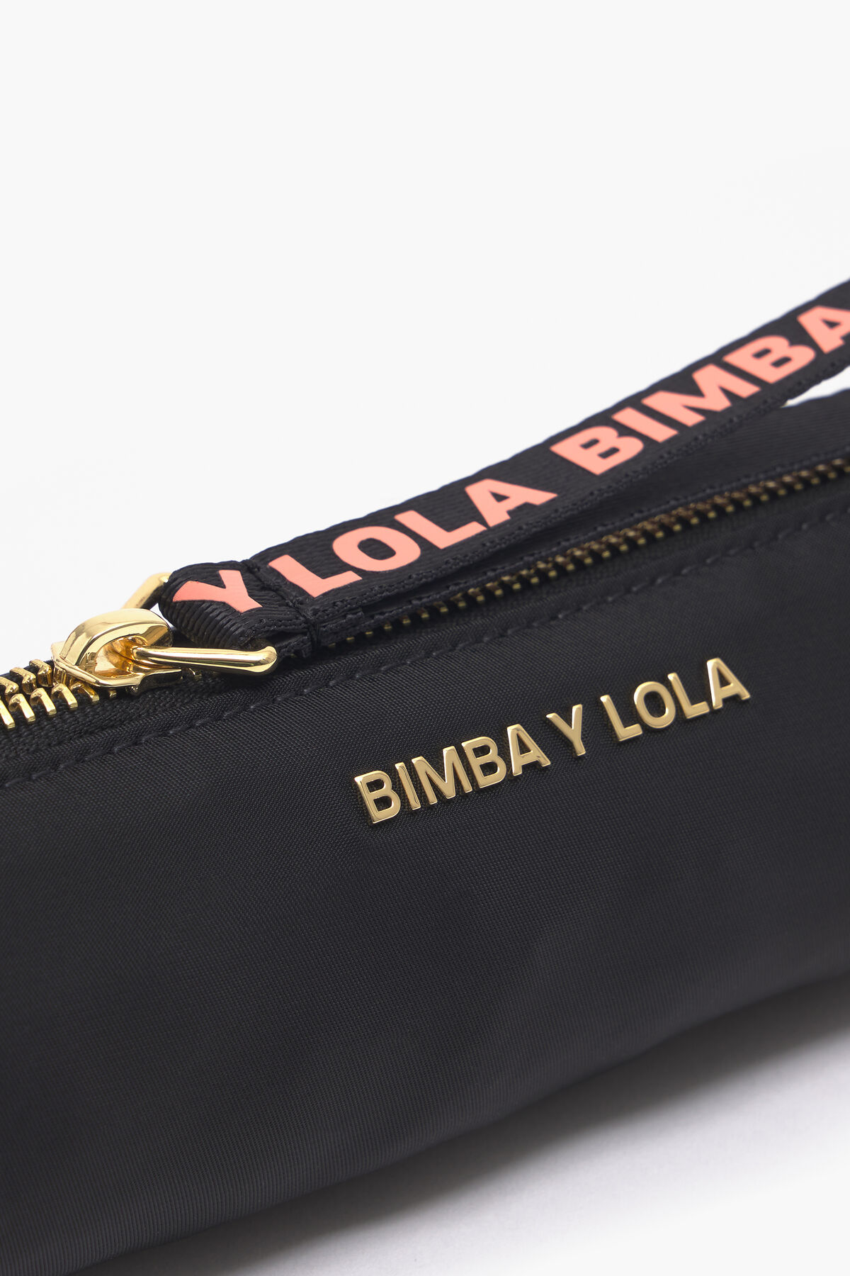 Estuche cilíndrico nylon negro