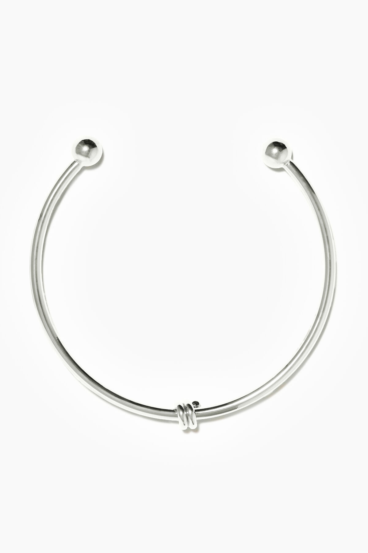 Collar choker plateado