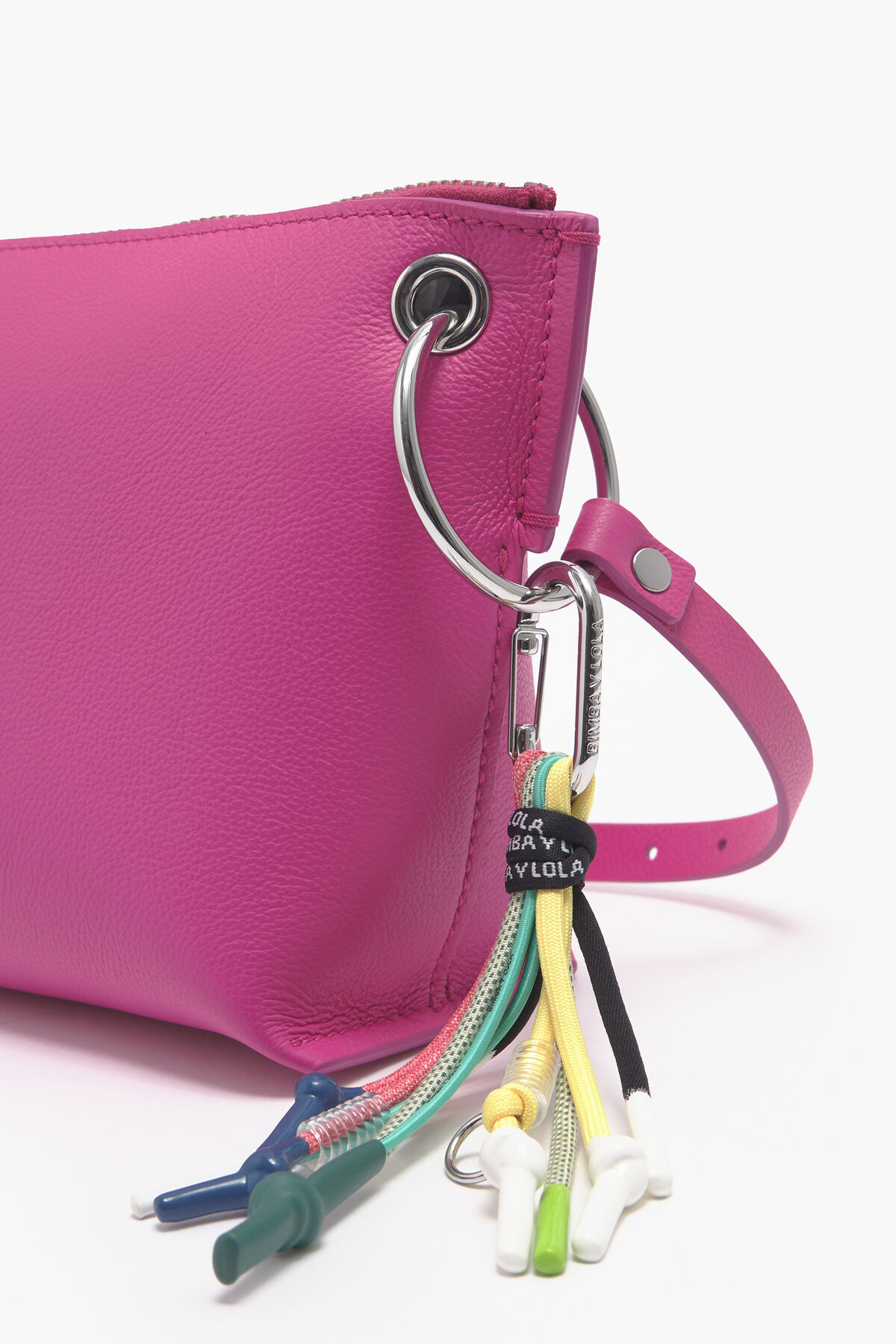 Bolso bandolera M piel fucsia