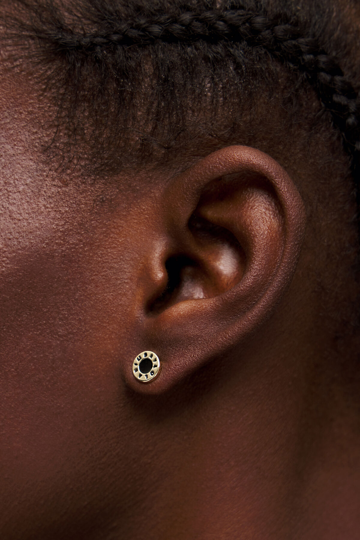 Pendientes botón logo negro