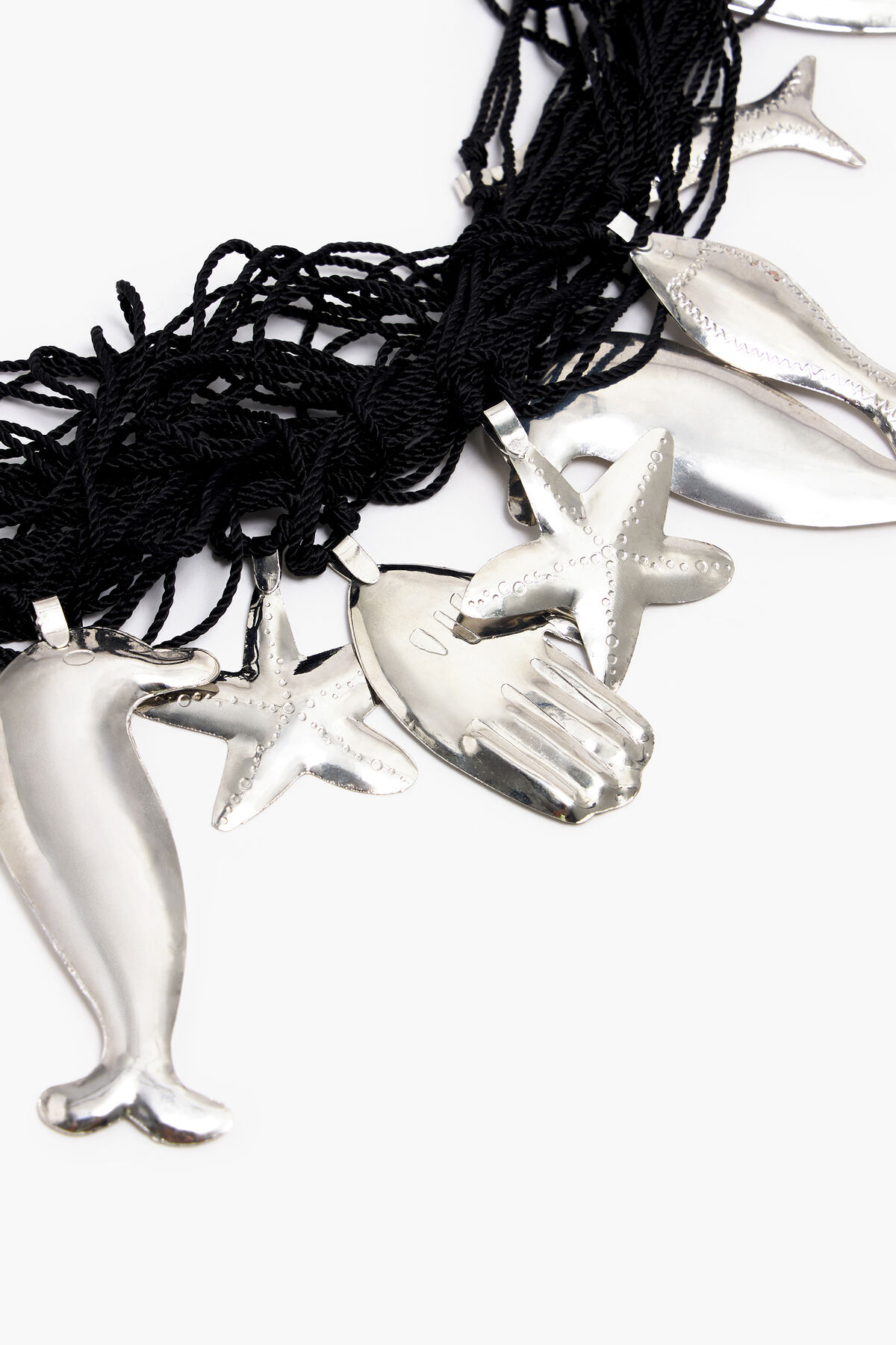 Collar largo delfines cordón negro
