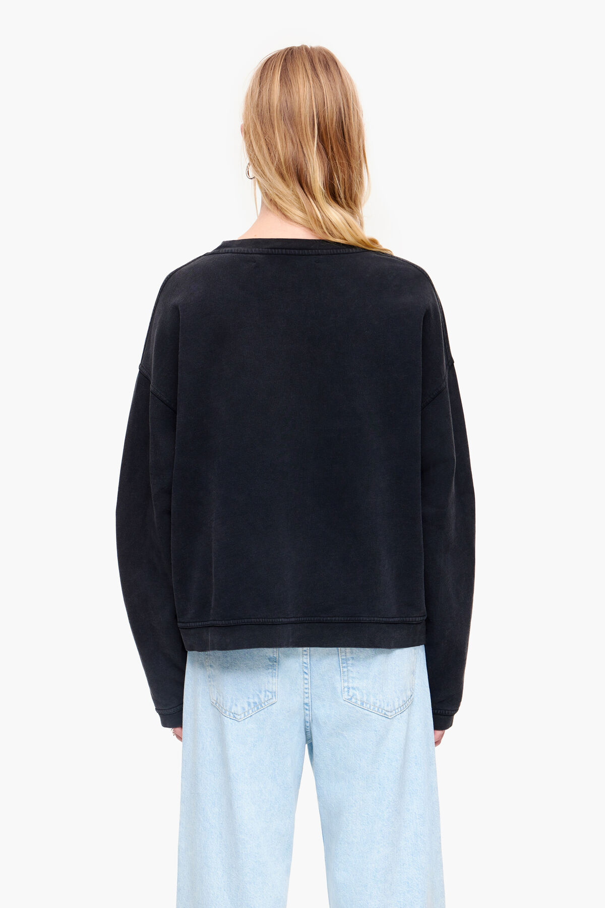 Sudadera boxy logo negra