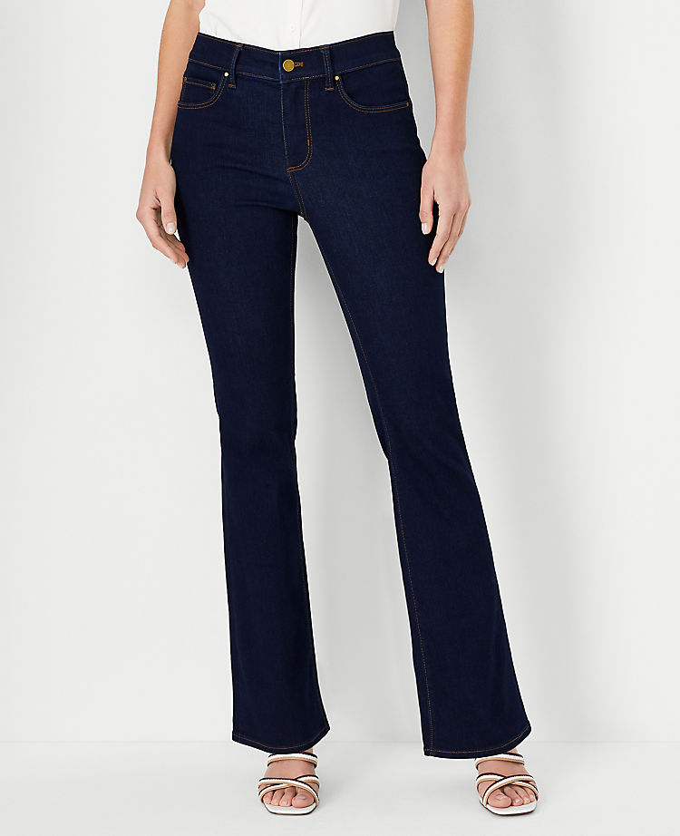 Sculpting Pocket Mid Rise Boot Cut Jeans in Rinse Wash