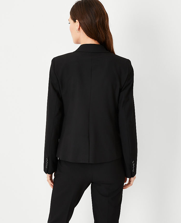 The Notched One Button Blazer in Seasonless Stretch
