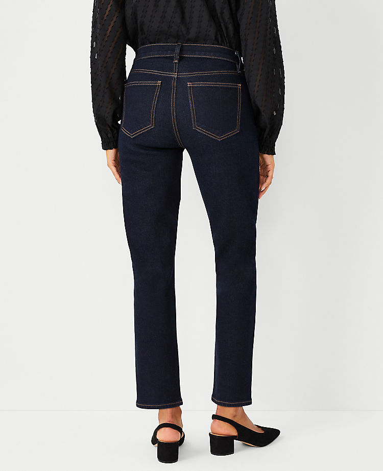 Sculpting Pocket Mid Rise Taper Jeans in Rinse Wash