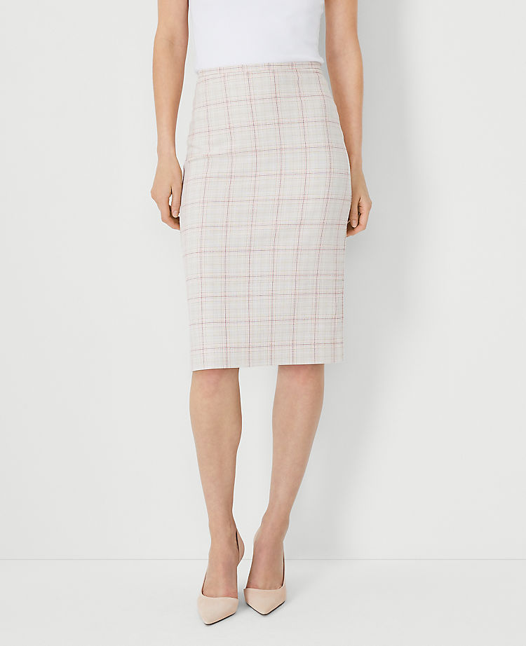 The Pencil Skirt in Plaid