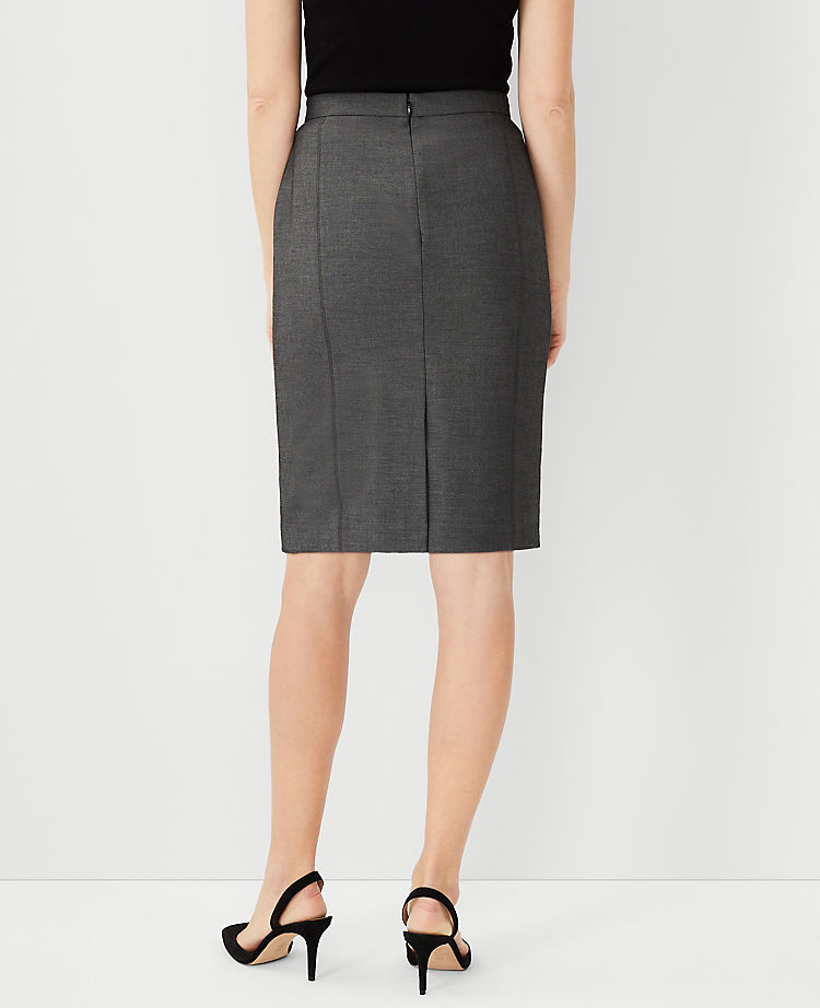 The Pencil Skirt in Bi-Stretch
