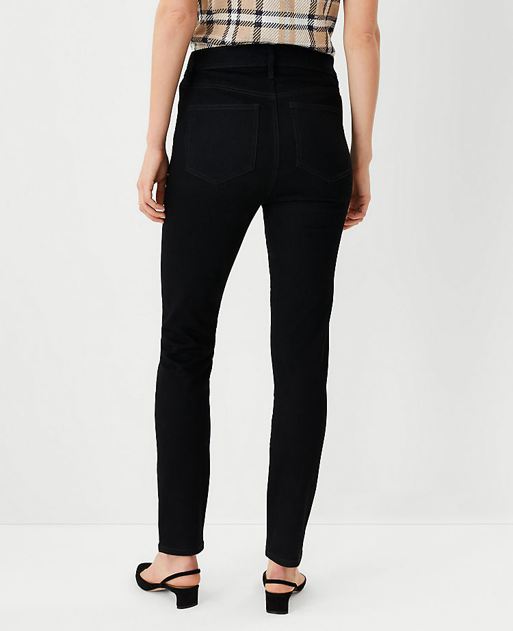 Sculpting Pocket High Rise Skinny Jeans in Jet Black Wash