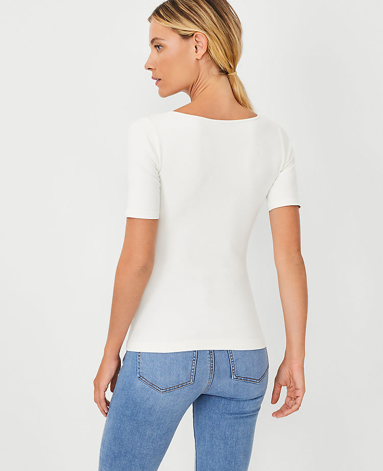 Seamless Scoop Neck Tee