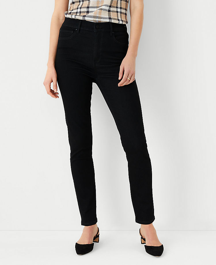 Sculpting Pocket High Rise Skinny Jeans in Jet Black Wash