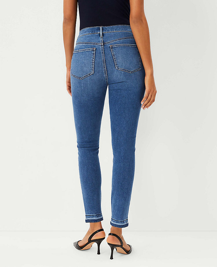 Curvy Sculpting Pocket High Rise Skinny Jeans in Classic Mid Wash