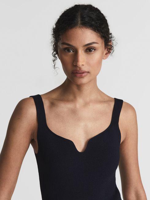 Daisy Sweetheart Neck Top