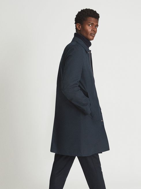Ventile Private White V.C. Mac Coat