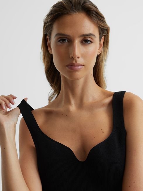 Daisy Sweetheart Neck Top