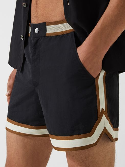 Baller - Che Contrast Stripe Elasticated Waist Swim Shorts