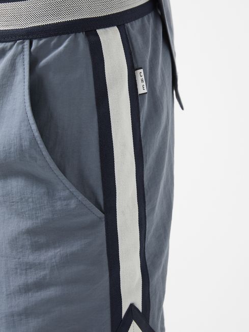 Baller - Che Contrast Stripe Elasticated Waist Swim Shorts