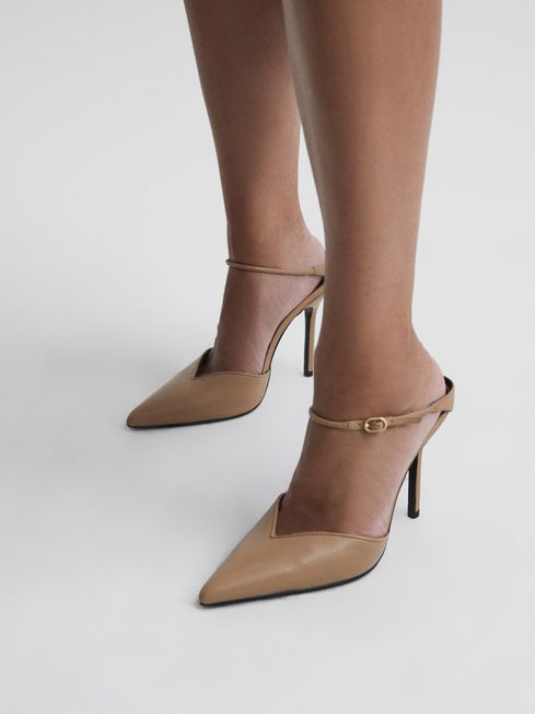 Banbury Court Shoes