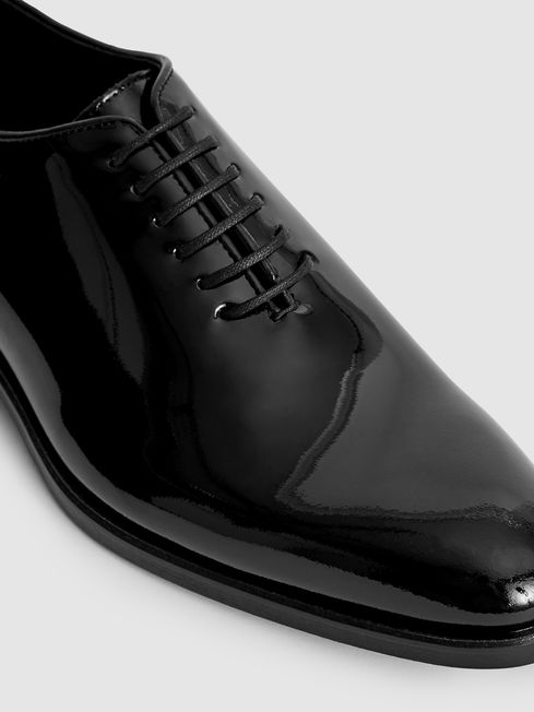 Bay Patent Leather Whole Cut Shoes