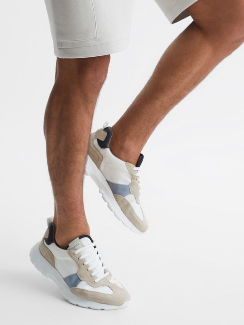 Evo Lite Running Trainers