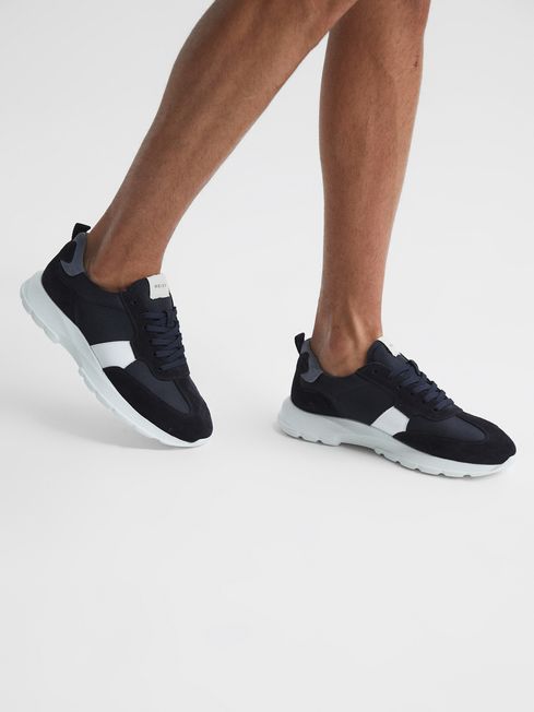 Evo Lite Running Trainers