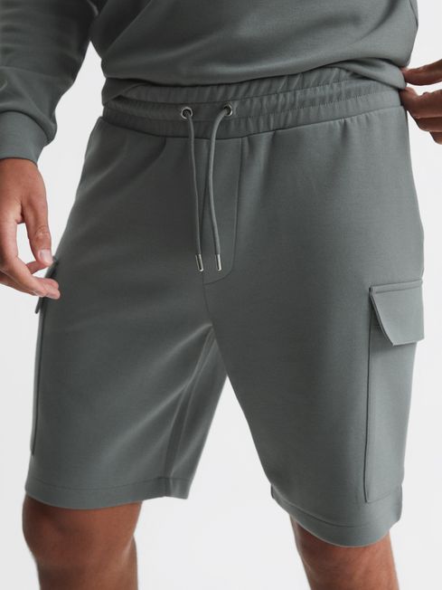 Oliver Interlock Jersey Cargo Shorts
