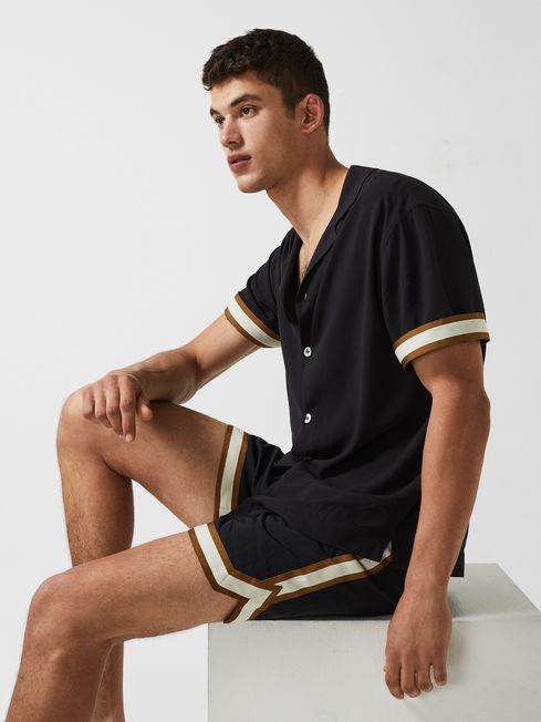 Baller - Che Contrast Stripe Elasticated Waist Swim Shorts