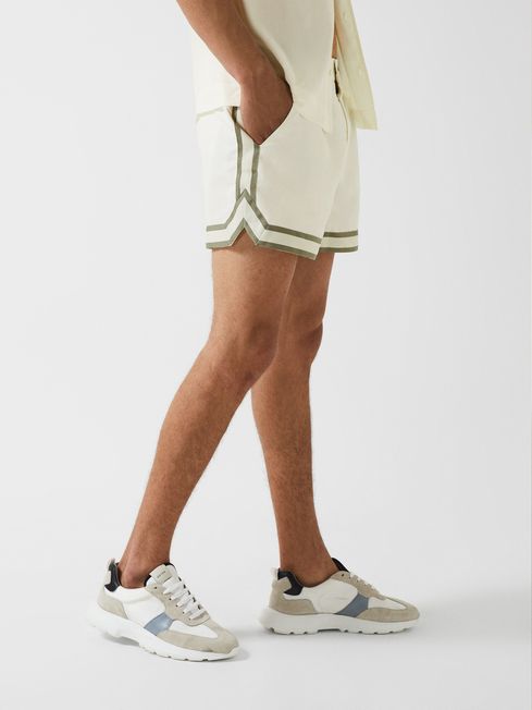 Baller - Che Contrast Stripe Elasticated Waist Swim Shorts