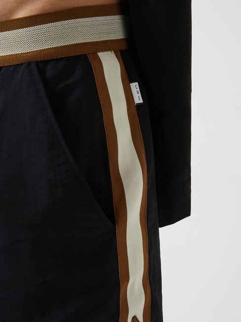 Baller - Che Contrast Stripe Elasticated Waist Swim Shorts
