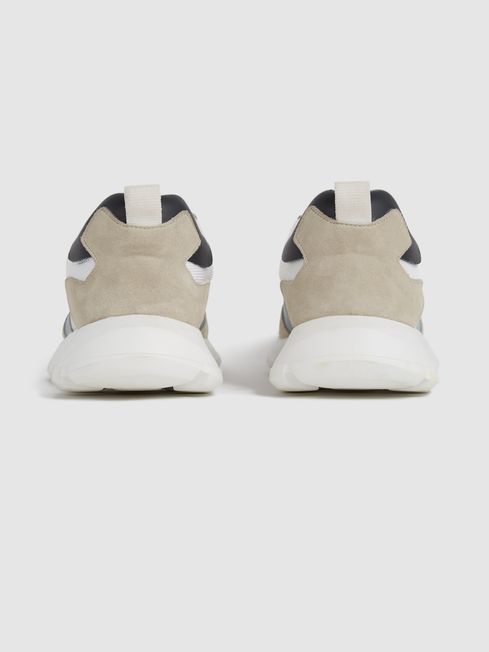 Evo Lite Running Trainers