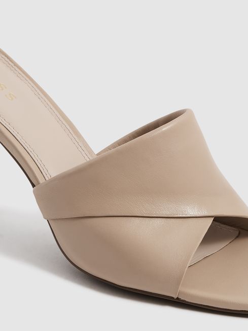 Beaumont Folded Mules