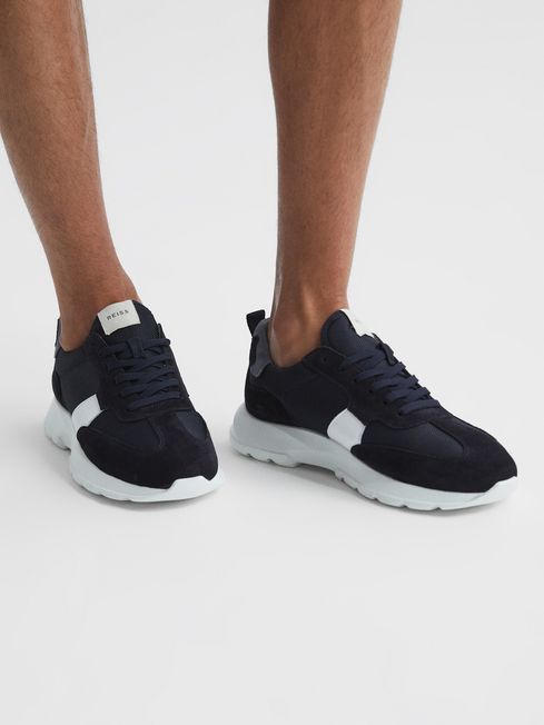 Evo Lite Running Trainers